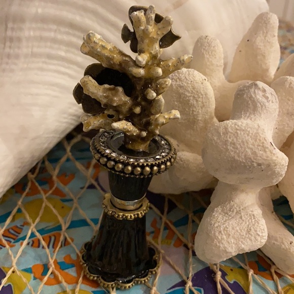 Olivia Riegel bottle stopper - Picture 2 of 4